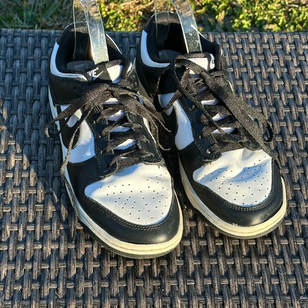 Nike Men's Black and White Sneakers